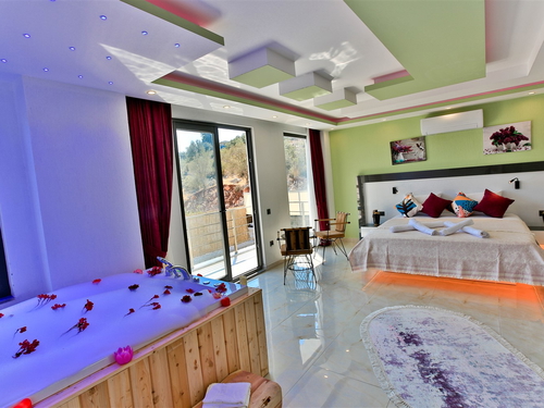  gece  -  Kasım
  | Patara'da Lüks Doğa Villası: Hamam, Sauna, Sinema Odası ve Isıtmalı Havuz ile 4 Kişilik Rüya Tatil